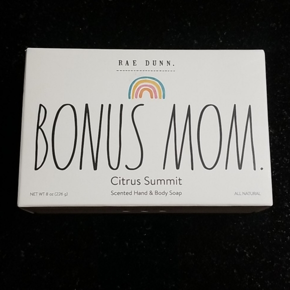 🌈Rae Dunn Bonus Mom Hand & Body Soap - Picture 1 of 5